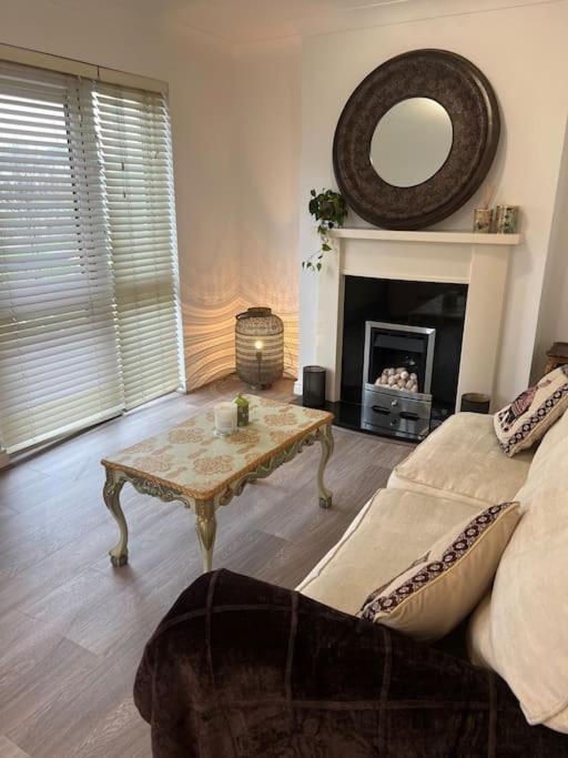 סוורדס Cosy 2 Double Bed Apartment מראה חיצוני תמונה