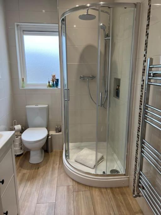 סוורדס Cosy 2 Double Bed Apartment מראה חיצוני תמונה